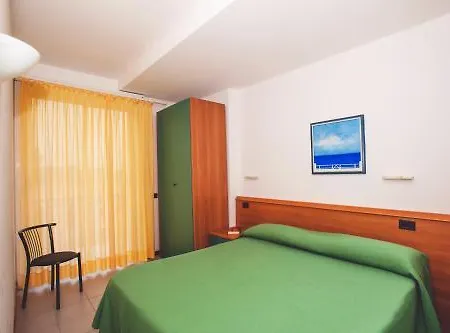 莫纳罗二世住宿 3* 洛阿诺